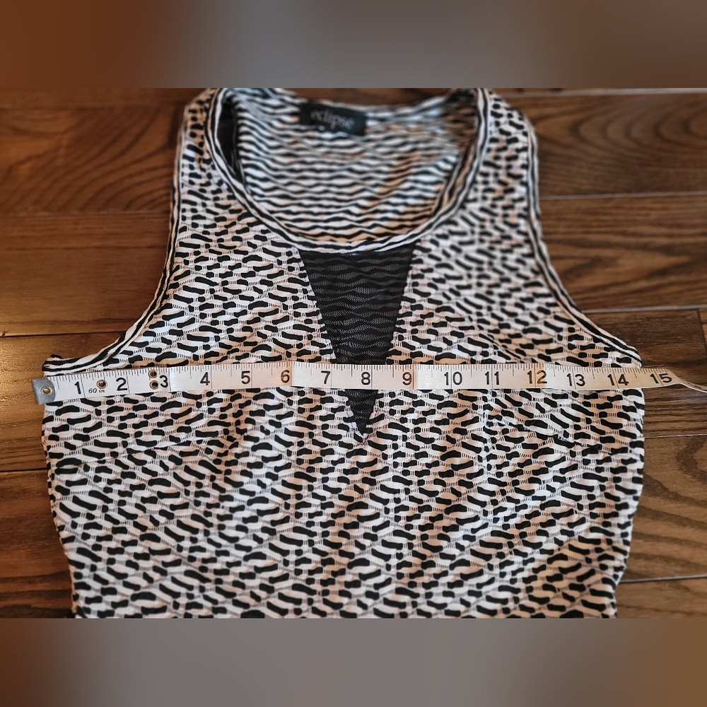 SUMMER Sleevless top, excellent condition. - Picture 5 of 7